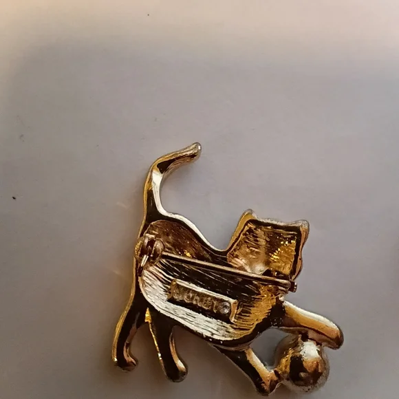 Monet Gold and Black Cat Brooch Set - Picture 6 of 7